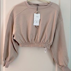 NWT Zara crop sweatshirt 
Size:Small 
Color:Blush
